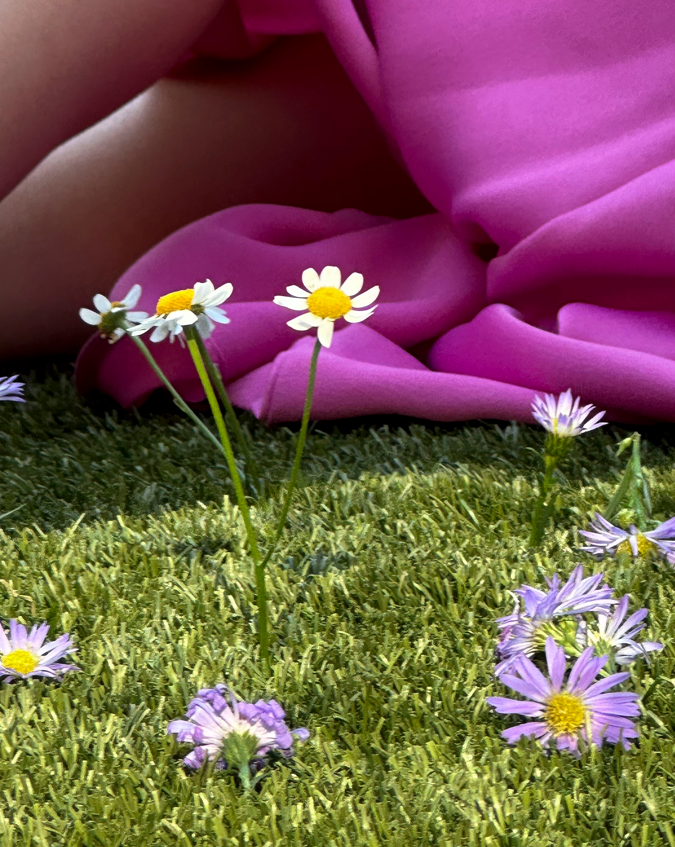 Glossier You Fleur - Image 15